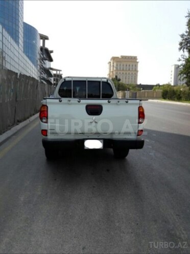 Mitsubishi L200 2014, 70,499 km - 2.5 l - Bakı