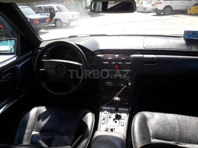 Mercedes E 300 1998, 389,000 km - 3.0 l - Bakı