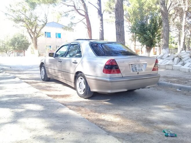 Mercedes C 230 1997, 192,000 km - 2.3 l - Sumqayıt
