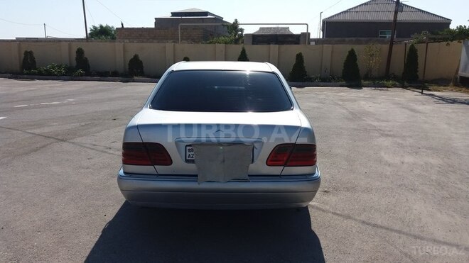 Mercedes E 320 1996, 320,000 km - 3.2 l - Bakı