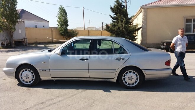 Mercedes E 320 1996, 320,000 km - 3.2 l - Bakı