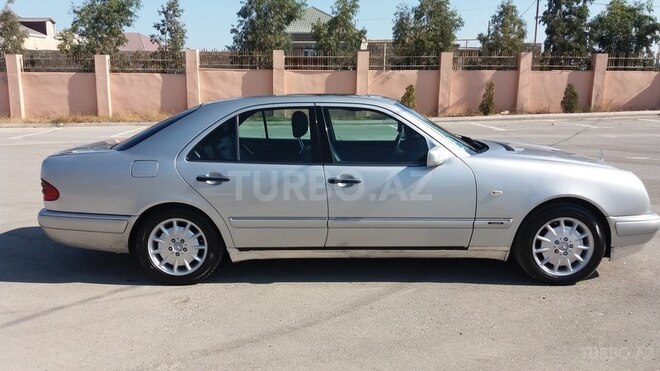 Mercedes E 320 1996, 320,000 km - 3.2 l - Bakı