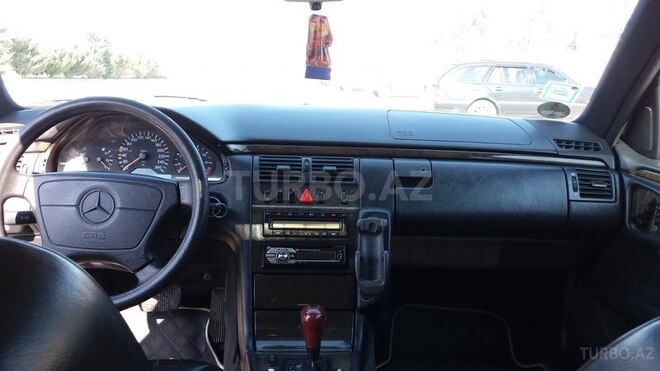 Mercedes E 320 1996, 320,000 km - 3.2 l - Bakı