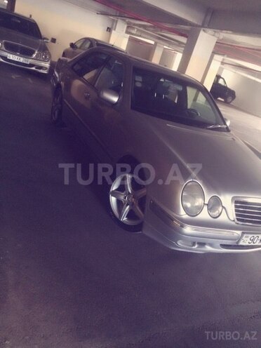 Mercedes E 280 2000, 243,568 km - 2.8 l - Bakı