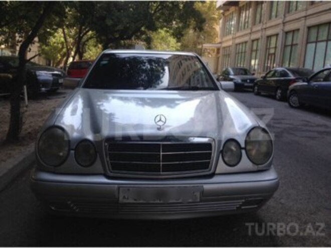 Mercedes E 220 1996, 160,676 km - 2.2 l - Bakı