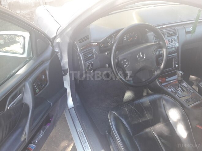 Mercedes E 320 2000, 323,000 km - 0.4 л - Bakı