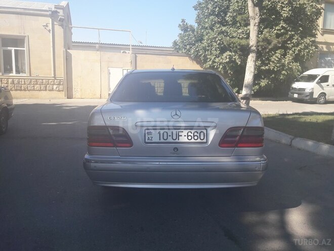 Mercedes E 320 2000, 323,000 km - 0.4 л - Bakı