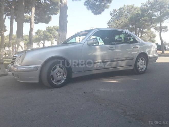 Mercedes E 320 2000, 323,000 km - 0.4 л - Bakı