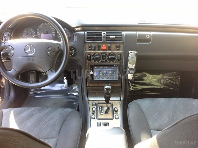 Mercedes E 220 2000, 223,085 km - 0.3 l - Bakı
