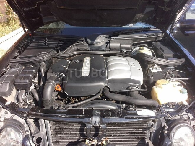 Mercedes E 220 2000, 223,085 km - 0.3 l - Bakı