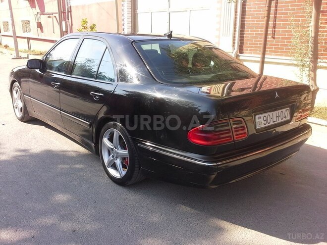 Mercedes E 220 2000, 223,085 km - 0.3 l - Bakı