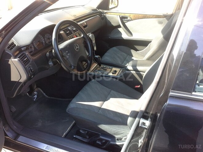 Mercedes E 220 2000, 223,085 km - 0.3 l - Bakı