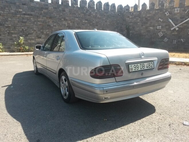 Mercedes E 220 2001, 355,200 km - 2.2 l - İsmayıllı