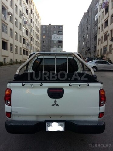 Mitsubishi L200 2014, 71,000 km - 2.5 l - Bakı