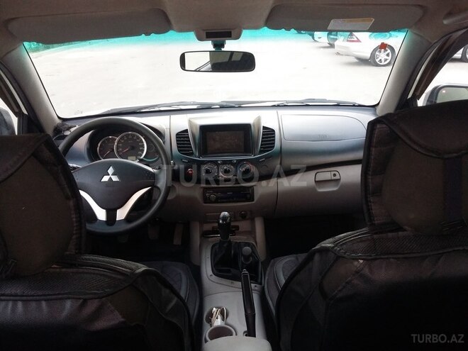 Mitsubishi L200 2014, 71,000 km - 2.5 l - Bakı