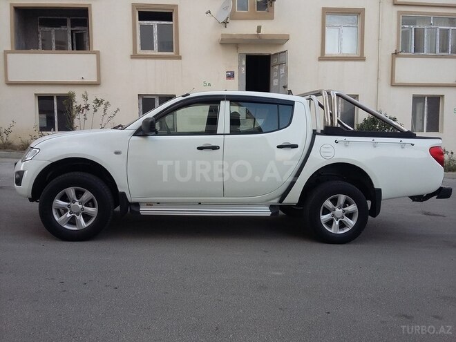 Mitsubishi L200 2014, 71,000 km - 2.5 l - Bakı