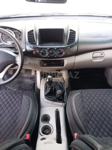 Mitsubishi L200 2014, 71,000 km - 2.5 l - Bakı