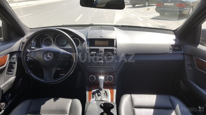 Mercedes C 300 2010, 98,000 km - 2.5 l - Bakı