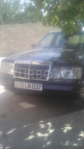 Mercedes E 200 1990, 2,555 km - 0.2 л - Bakı