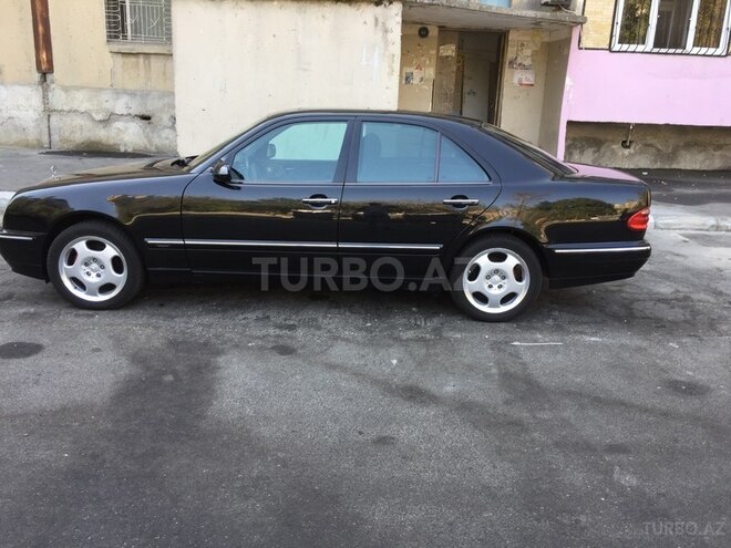 Mercedes E 240 2001, 184,300 km - 2.6 l - Bakı