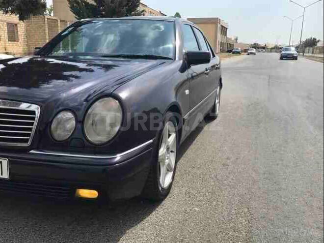 Mercedes E 230 1996, 200,000 km - 2.3 л - Sumqayıt