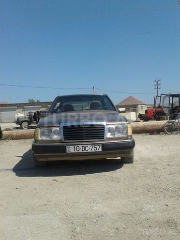 Mercedes E 260 1992, 325,000 km - 2.6 л - Bakı