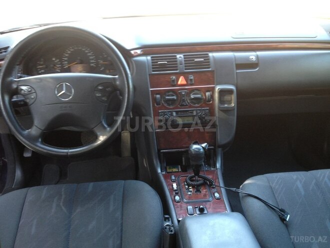 Mercedes E 220 2000, 327,453 km - 2.2 l - Bakı