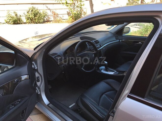 Mercedes E 320 2003, 182,000 km - 3.2 л - Bakı