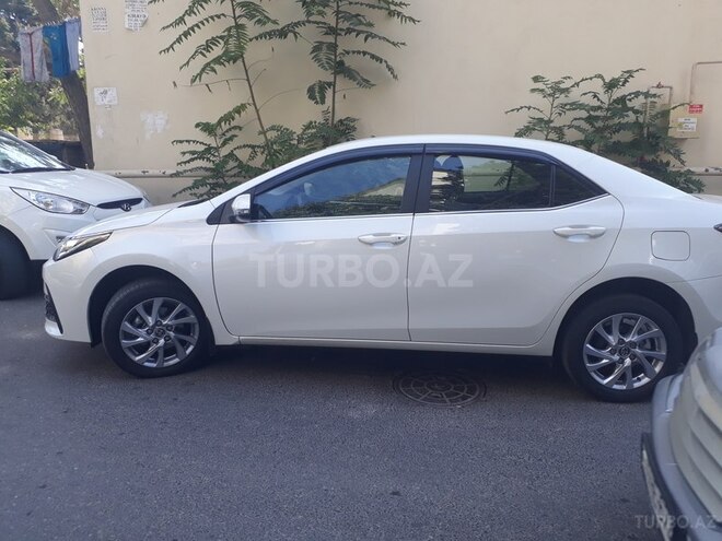 Toyota Corolla 2016, 14,000 km - 1.6 l - Bakı