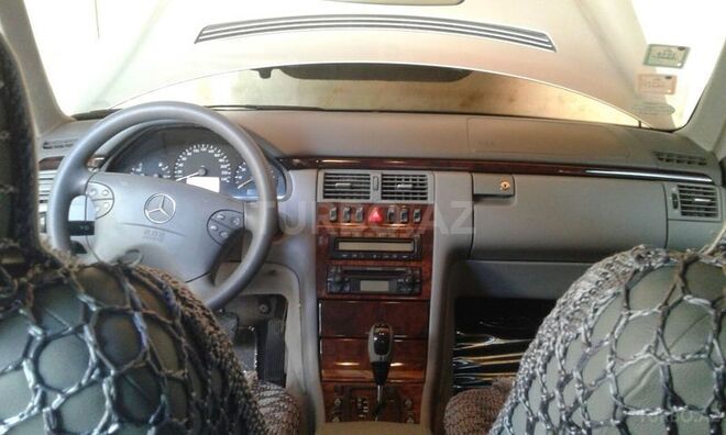 Mercedes E 240 2002, 222,545 km - 2.4 л - Bakı