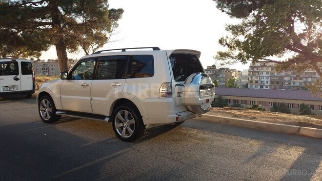 Mitsubishi Pajero 2008, 190,000 km - 3.0 l - Bakı