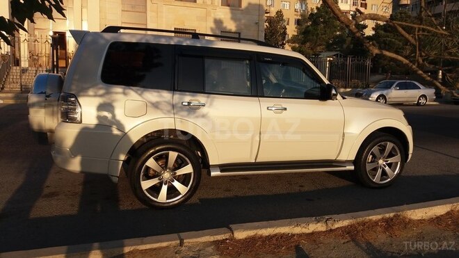 Mitsubishi Pajero 2008, 190,000 km - 3.0 l - Bakı