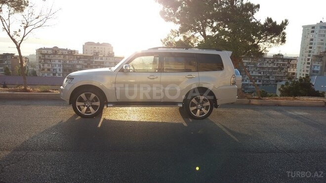 Mitsubishi Pajero 2008, 190,000 km - 3.0 l - Bakı