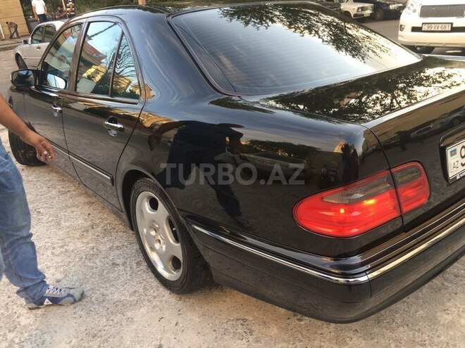 Mercedes E 240 2000, 160,000 km - 2.4 l - Bakı