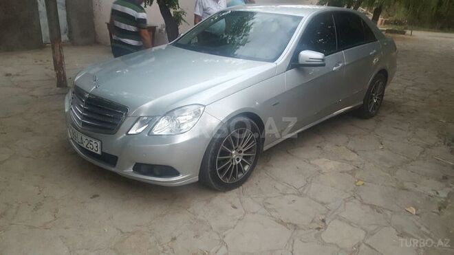 Mercedes E 220 2010, 21,000 km - 2.2 л - Bakı
