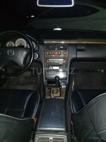 Mercedes E 280 2001, 22,500 km - 2.8 л - Bakı