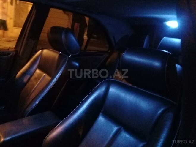Mercedes E 280 2001, 22,500 km - 2.8 л - Bakı