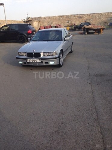BMW 318 1993, 186,000 km - 1.8 l - Gəncə