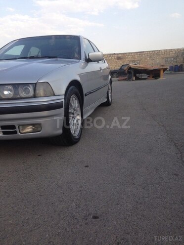 BMW 318 1993, 186,000 km - 1.8 l - Gəncə