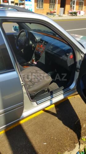 Mercedes C 240 1999, 254,902 km - 2.4 l - Balakən