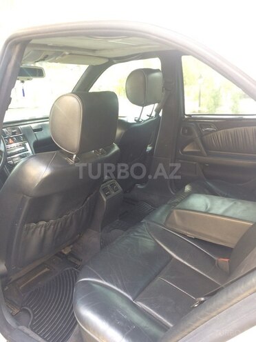 Mercedes E 320 1996, 283,822 km - 3.2 л - Bakı