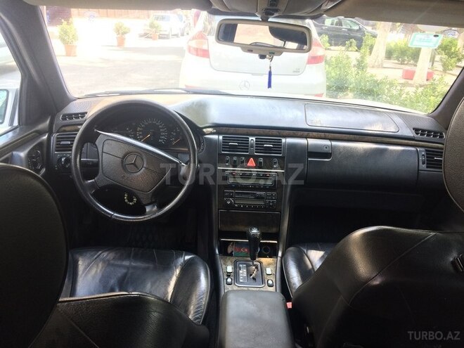 Mercedes E 320 1996, 283,822 km - 3.2 л - Bakı