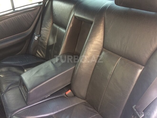 Mercedes E 320 1996, 283,822 km - 3.2 л - Bakı