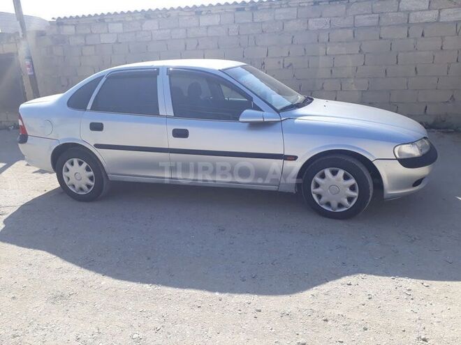 Opel Vectra 1996, 300,000 km - 1.6 l - Bakı