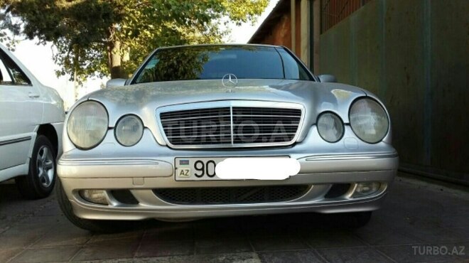 Mercedes E 220 2001, 230,000 km - 2.2 l - Bakı