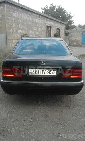Mercedes E 290 1999, 390,000 km - 2.9 l - Bakı
