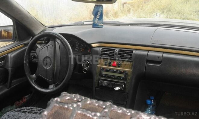 Mercedes E 290 1999, 390,000 km - 2.9 l - Bakı