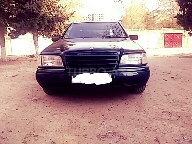 Mercedes C 230 1995, 334,000 km - 2.3 l - Sumqayıt