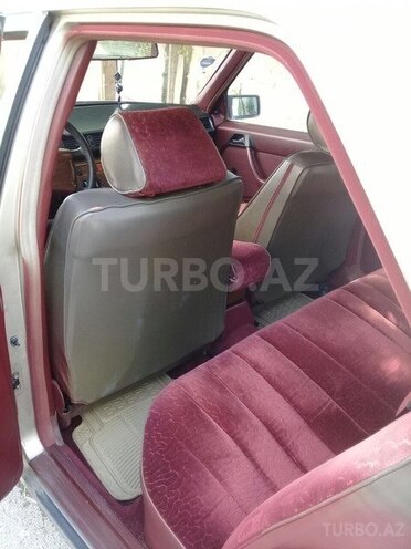 Mercedes E 230 1988, 247,000 km - 2.3 л - Bakı