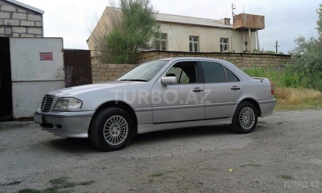 Mercedes C 200 1995, 300,000 km - 2.0 л - Sumqayıt